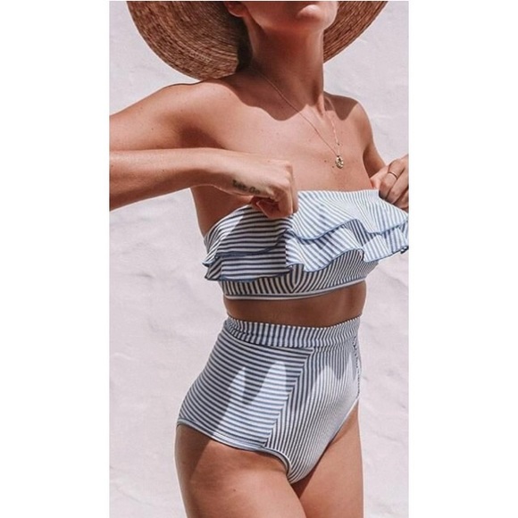 ✿ Ruffle Bandeau Bikini Set ✿ - Picture 2 of 7